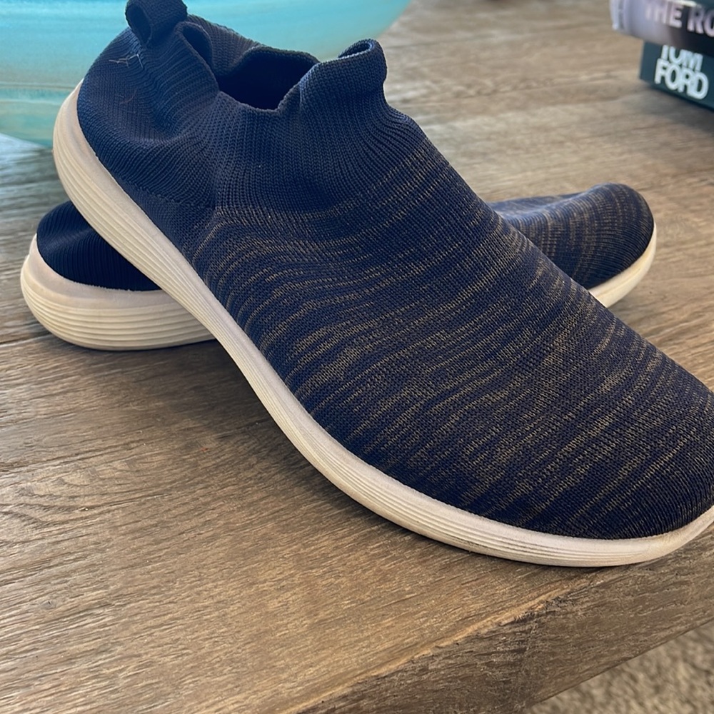 Volt slip on shoe